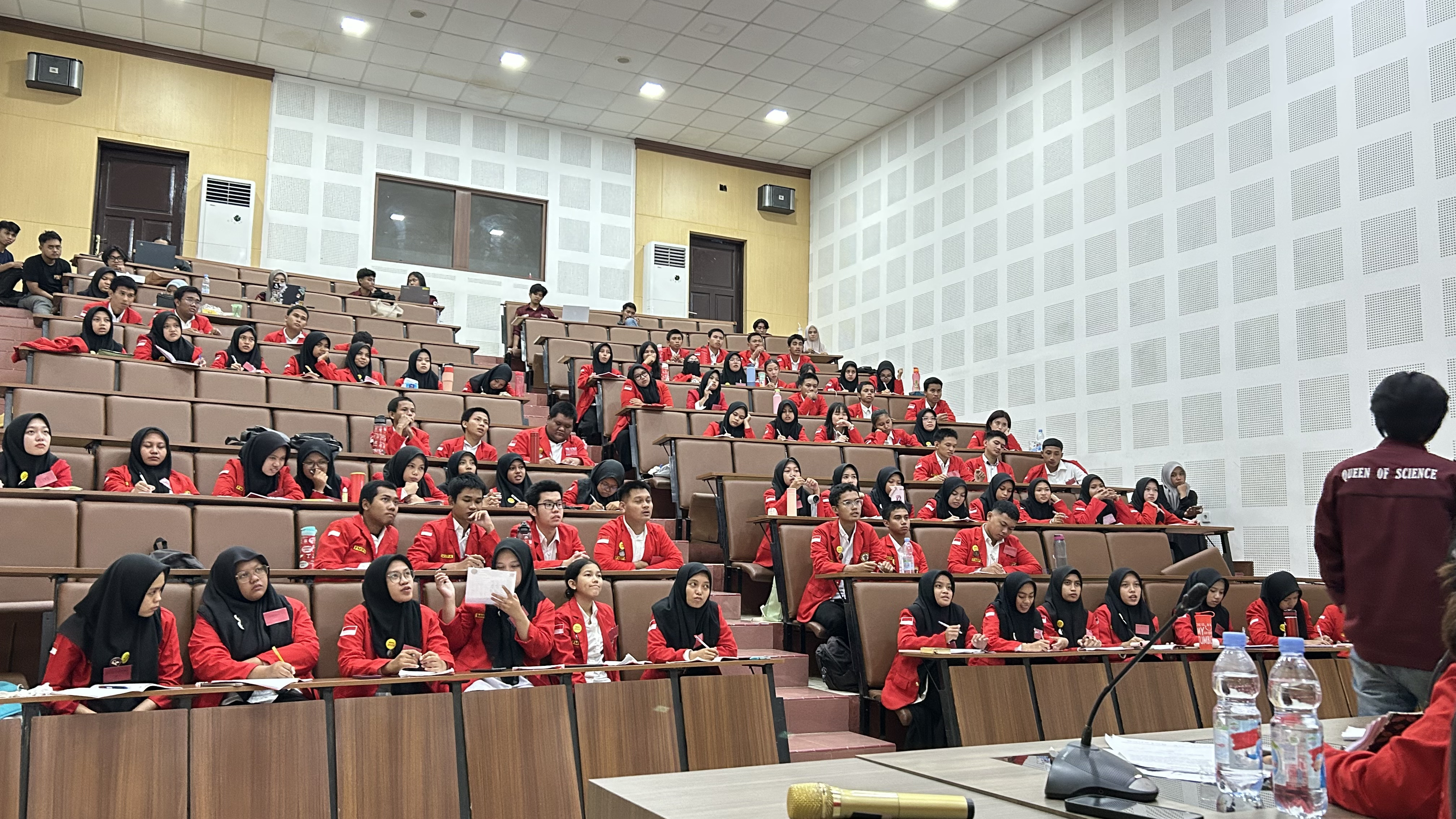 Latihan Kepemimpinan